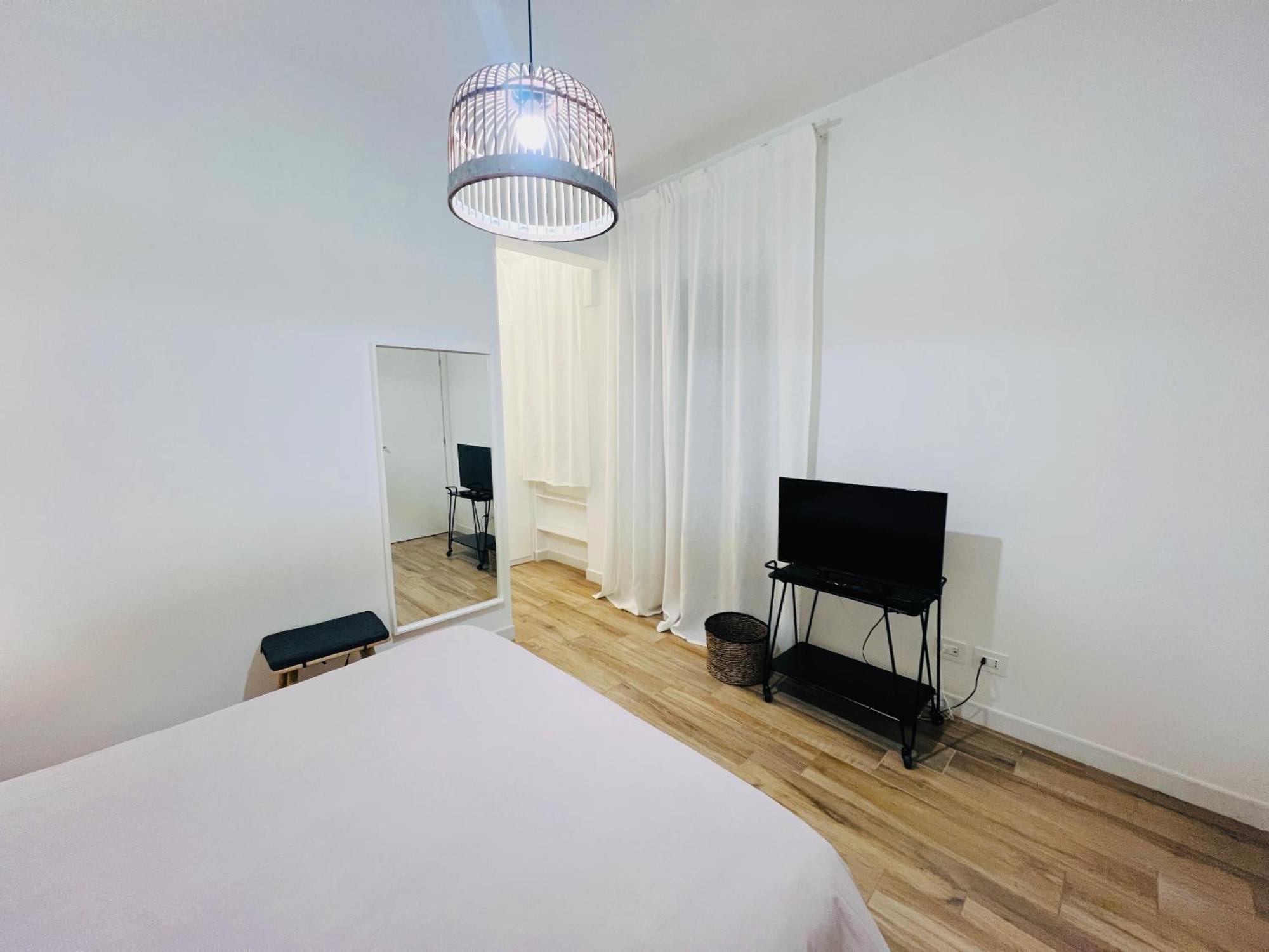 Bellhome 3 - Elegante Appartamento Nel Centro Di Bari Exterior photo