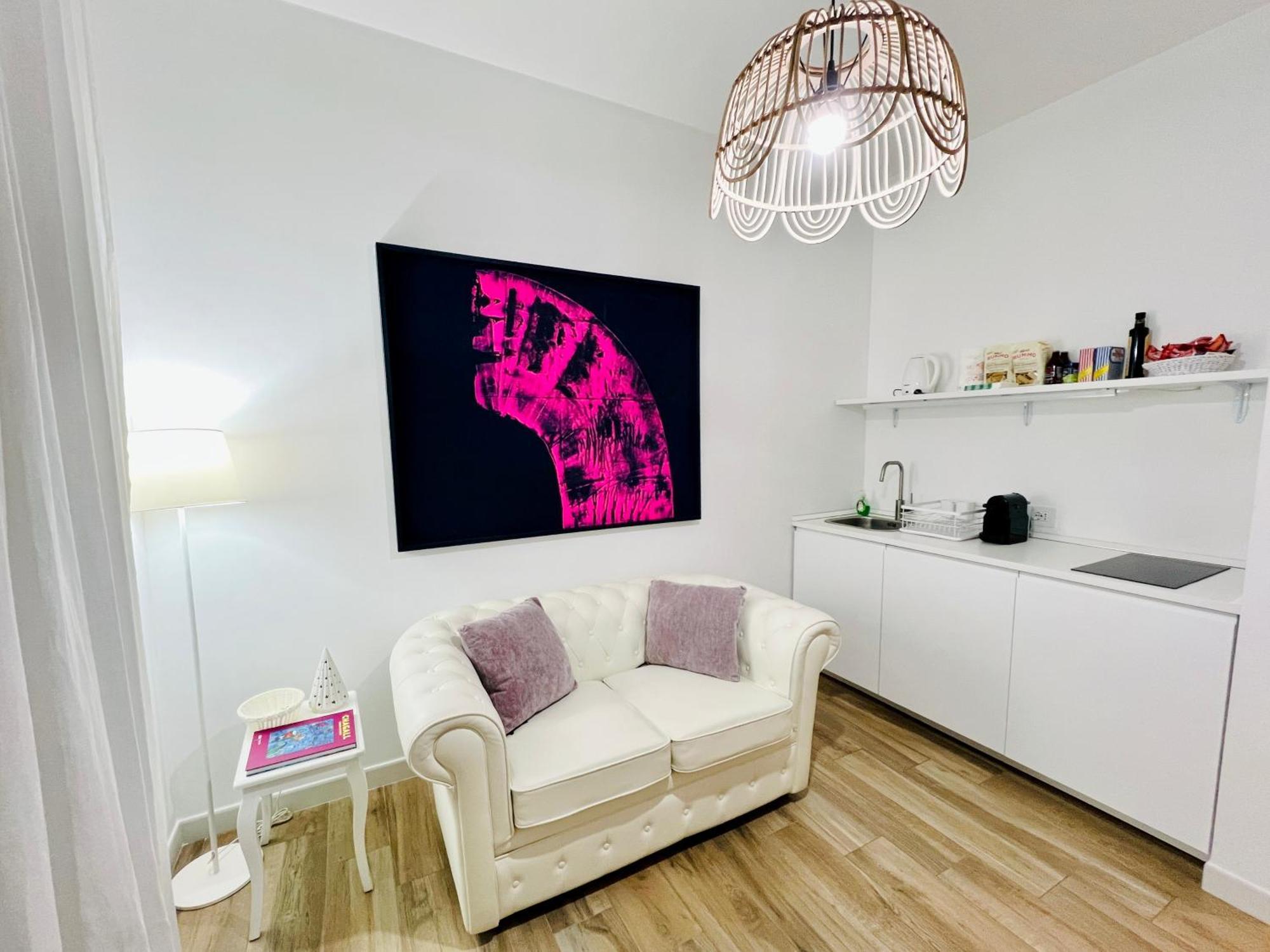 Bellhome 3 - Elegante Appartamento Nel Centro Di Bari Exterior photo
