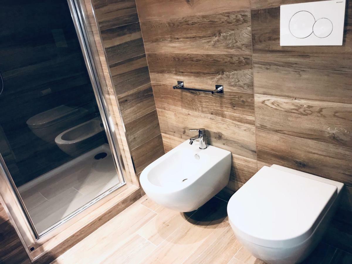 Bellhome 3 - Elegante Appartamento Nel Centro Di Bari Exterior photo
