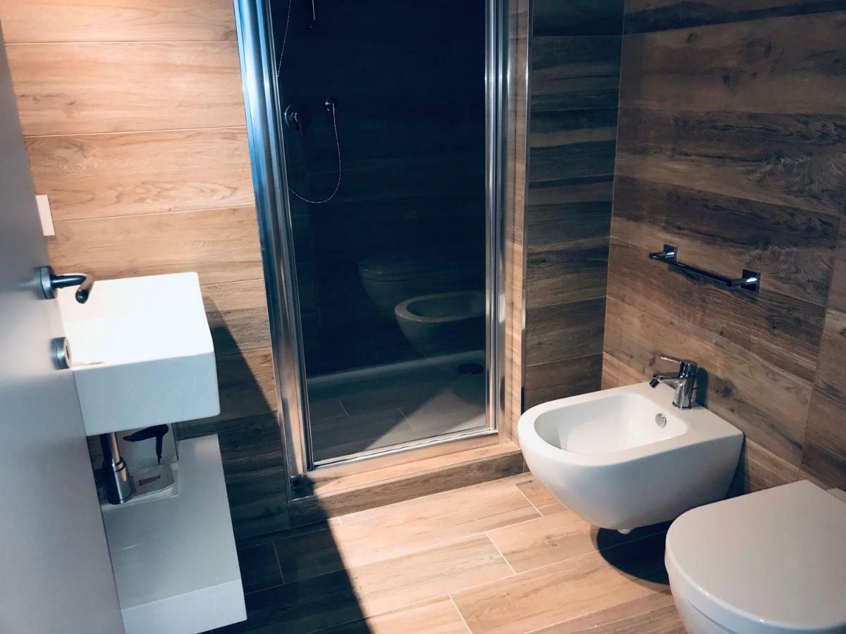 Bellhome 3 - Elegante Appartamento Nel Centro Di Bari Exterior photo